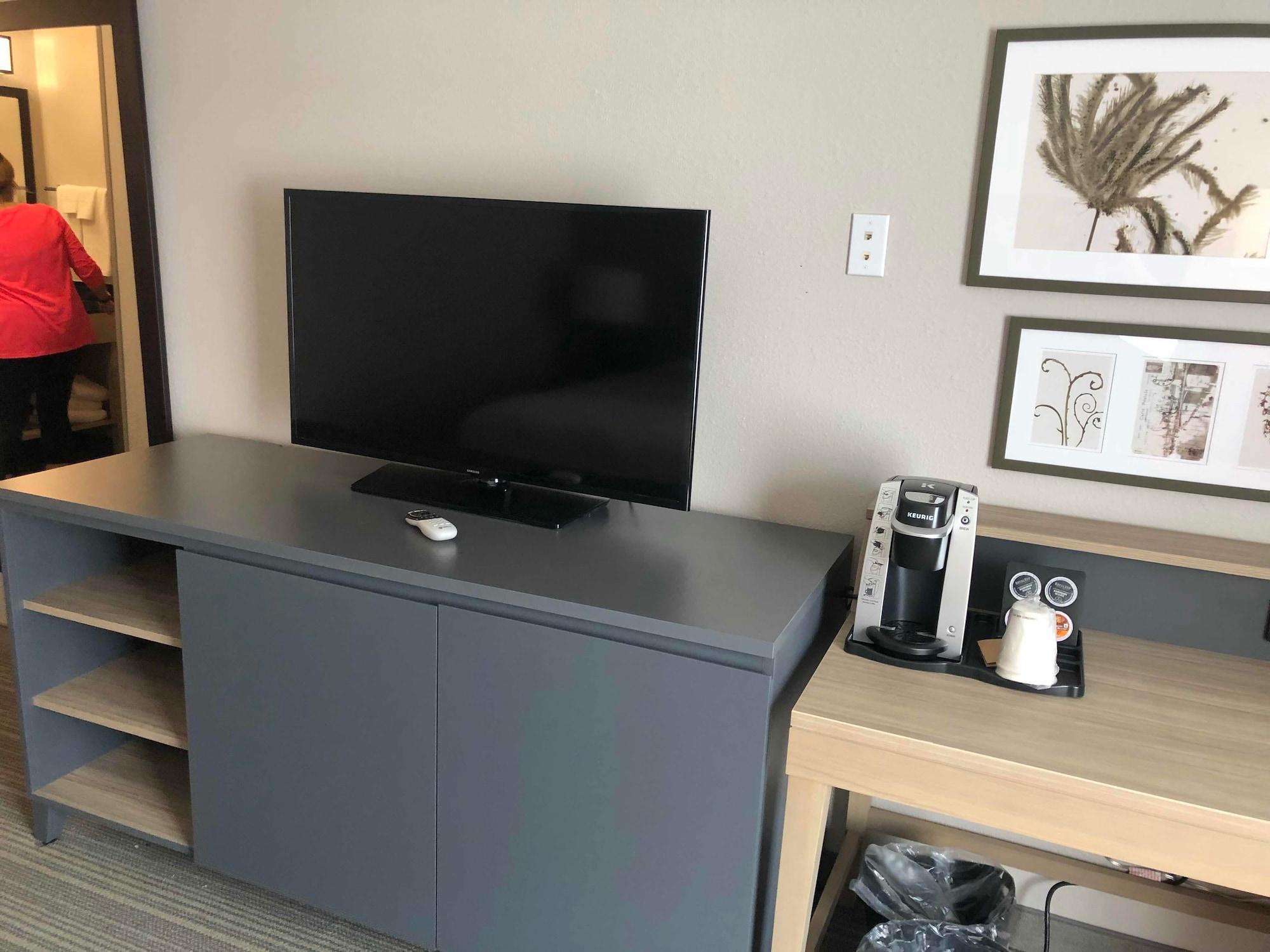 Country Inn & Suites By Radisson, Wichita East, Ks Εξωτερικό φωτογραφία