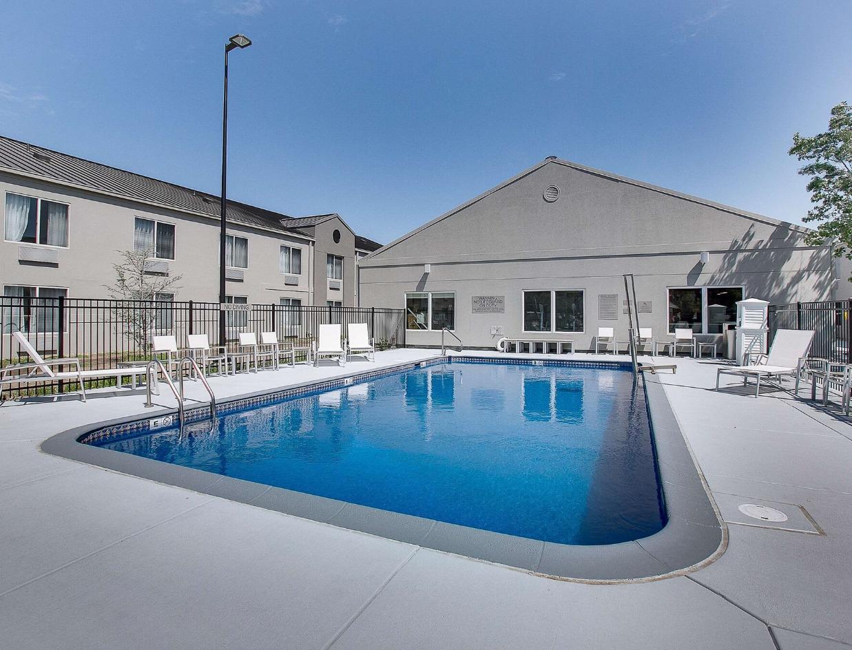 Country Inn & Suites By Radisson, Wichita East, Ks Εξωτερικό φωτογραφία
