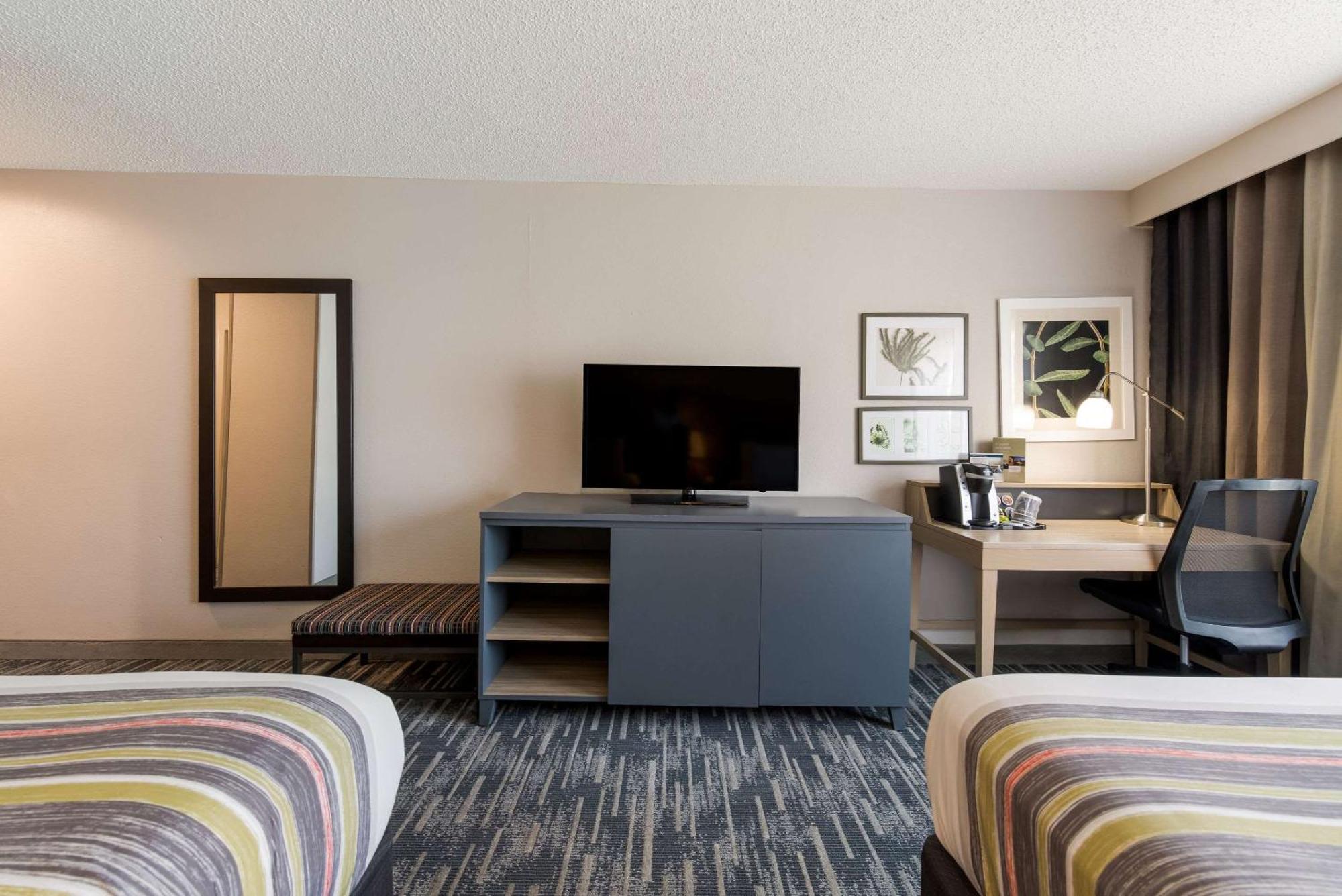Country Inn & Suites By Radisson, Wichita East, Ks Εξωτερικό φωτογραφία