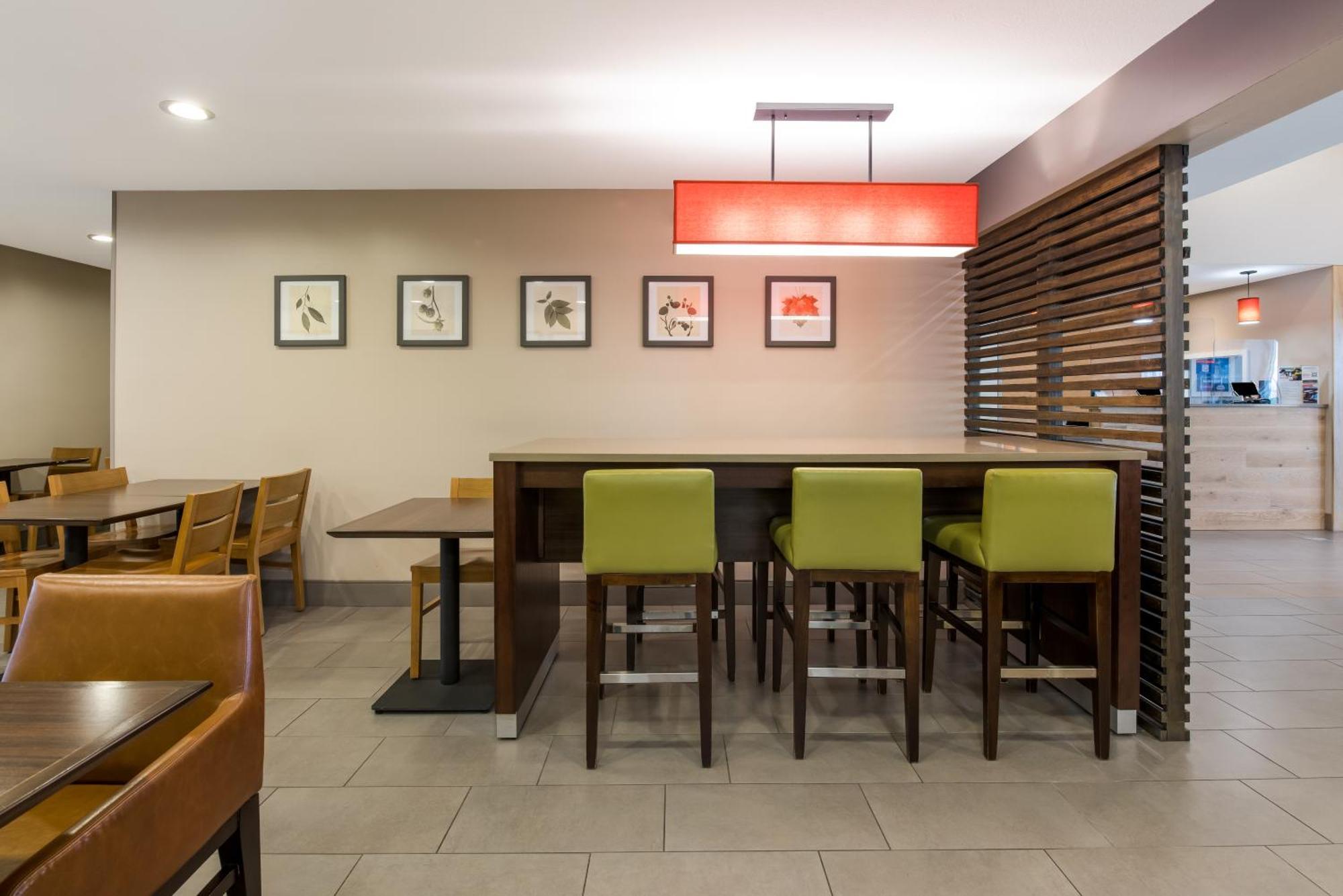 Country Inn & Suites By Radisson, Wichita East, Ks Εξωτερικό φωτογραφία